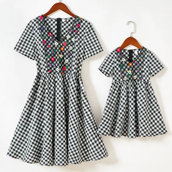 Sweet Black And White Plaid Embroidery Round Neck Short Sleeve Mom Girl Matching Dress Only $16.21 - Lukalula.com 