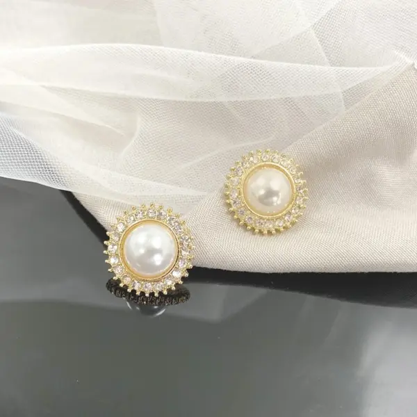Pearl Full Diamond Stud Earrings - Lukalula.com 