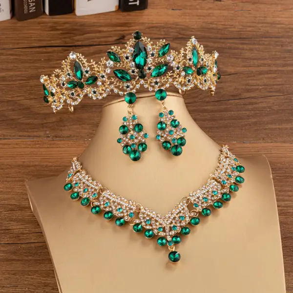 3-Piece Acrylic Crown And Necklace And Earrings Set Brides Photoshoot Accessories - Lukalula.com 