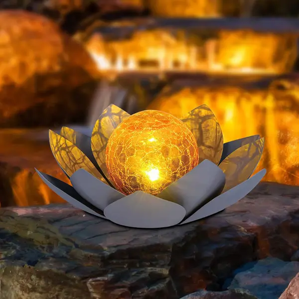 Waterproof Metal Flower Solar Light - Lukalula.com 