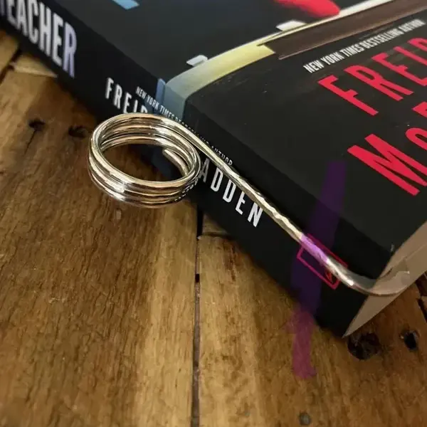 Book Holder Ring Bookmark - Lukalula.com 