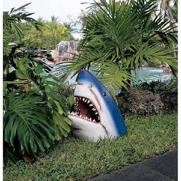 🦈Great White Shark Garden Art - Lukalula.com 
