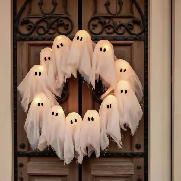 Halloween Ghost Wreath - Lukalula.com 