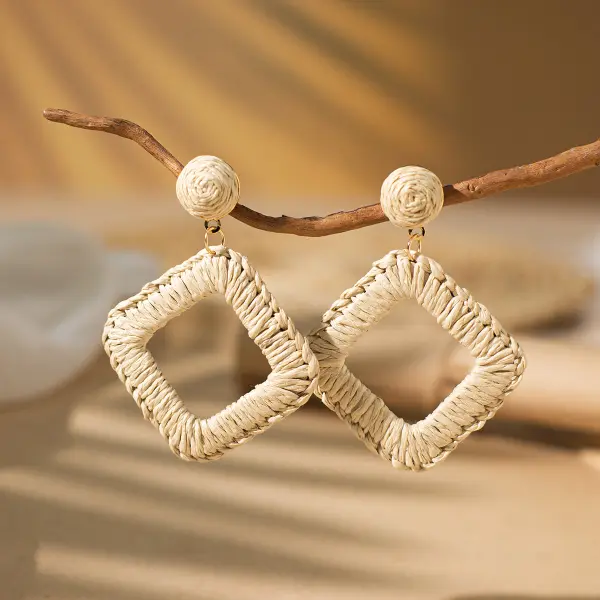 Women's Holiday Bohemian Style Raffia Hand-woven Earrings - Yiyistories.com 