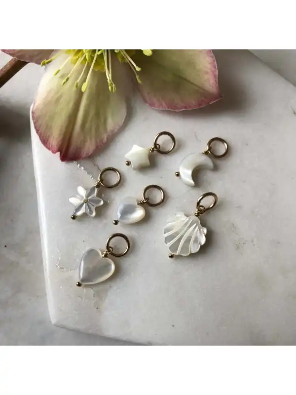 Women's Vintage Pearl Shell Pendant Necklace - Cominbuy.com 