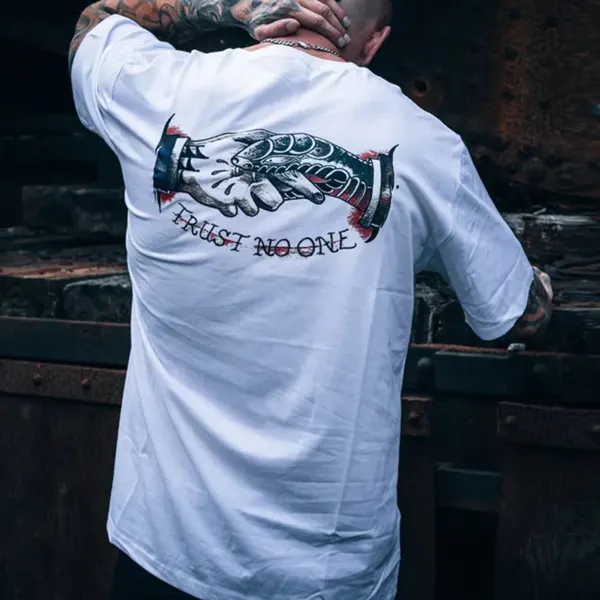 Snake And Hand Print Graphic T-shirt - Jumbochic.com 
