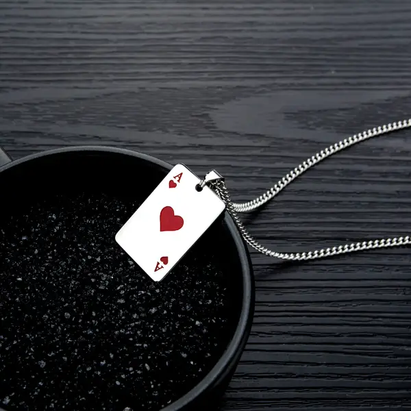 Creative Playing Cards Heart Pendant - Keymimi.com 