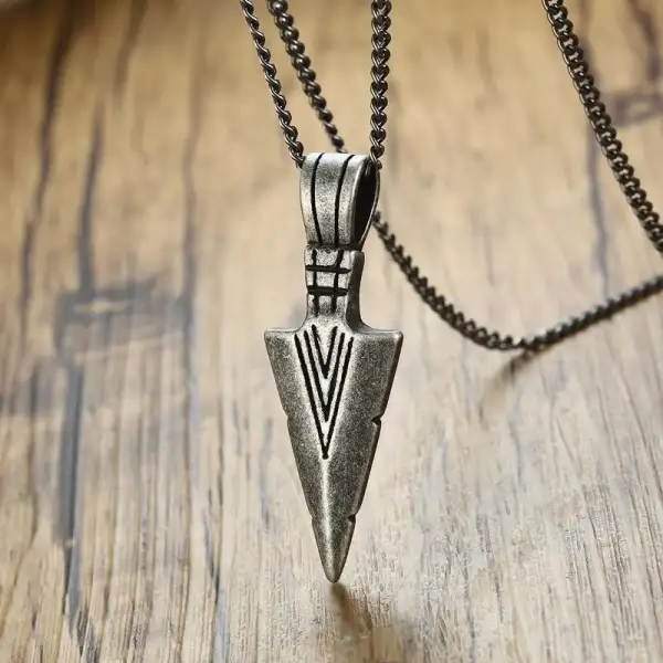 Retro Titanium Triangle Arrow Necklace - Keymimi.com 