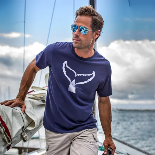 Loose Fit, Comfortable And Casual Wyland® Whale Tail Brush Print T-shirt - Albionstyle.com 