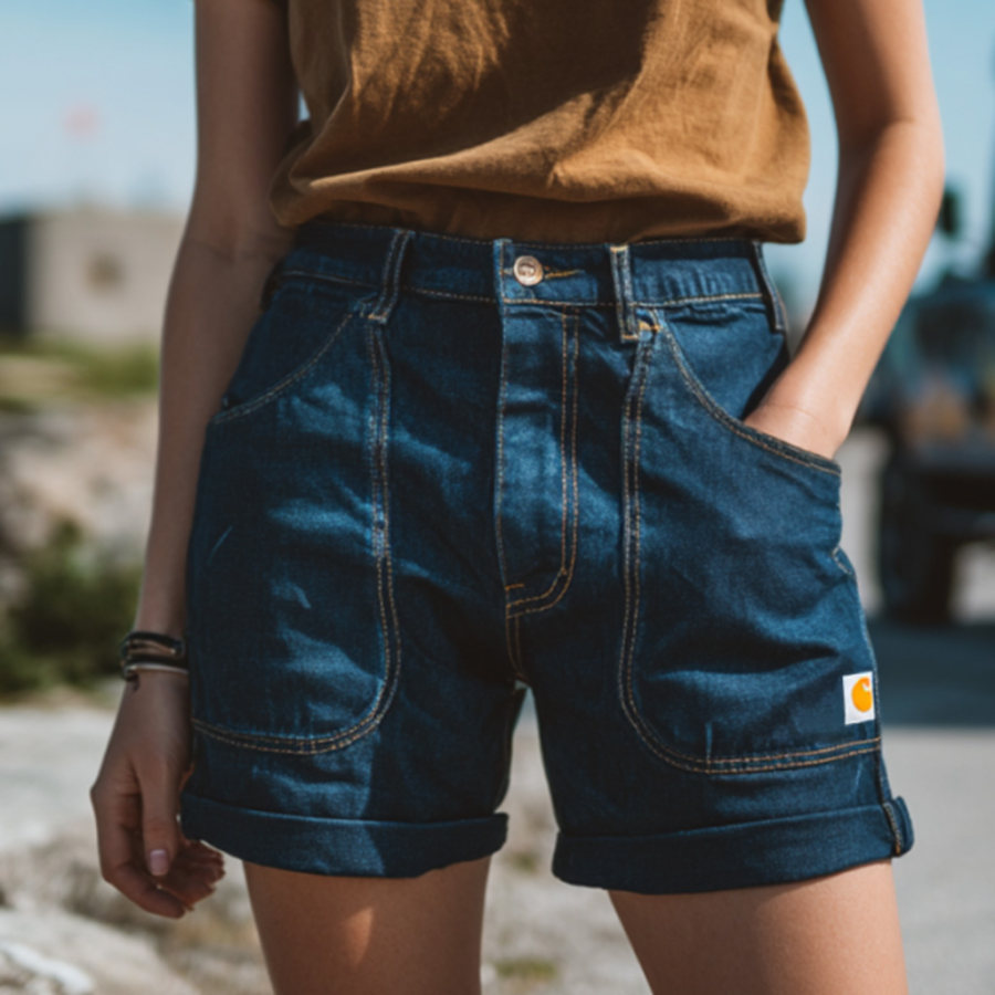 

Casual Summer Outfit: High-Waisted Denim Shorts