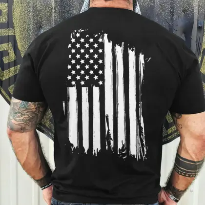 4th of July Outfits American Flag Graphic T-Shirt For Men - Patriotic Design With Bold Style