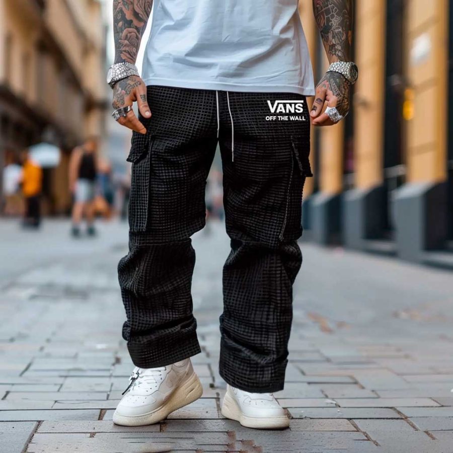 

Vans Men's Vintage Black Waffle Knit Off The Wall Embroidered Multi-Pocket Elastic Drawstring Cargo Pants