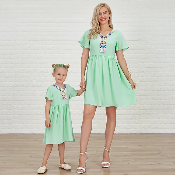 Sweet Green Embroidery Short Sleeve Mom Girl Matching Dress - Popopiearab.com 