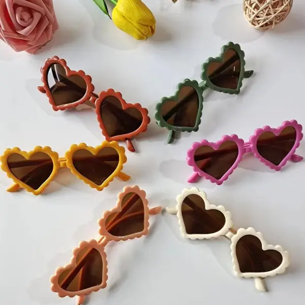 Girls Multicolor Heart Sunglasses - Popopieshop.com 