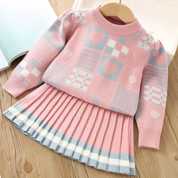 【18M-6Y】2-Piece Girls' Heart Pattern Long-Sleeved Sweater And Pleated Skirt Set - Popopieshop.com 