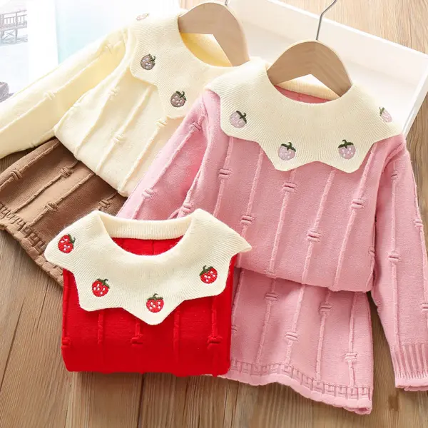 【18M-6Y】2-piece Girls Strawberry Embroidered Long Sleeve Sweater And Skirt Set - Popopieshop.com 
