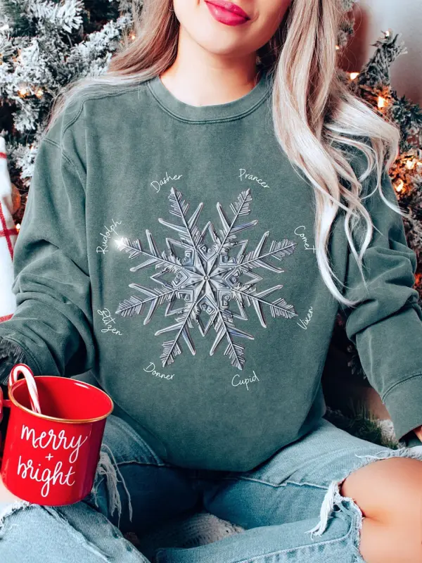 Vintage Snowflake Christmas Sweatshirt Retro Comfort Sweatshirt - Realyiyi.com 