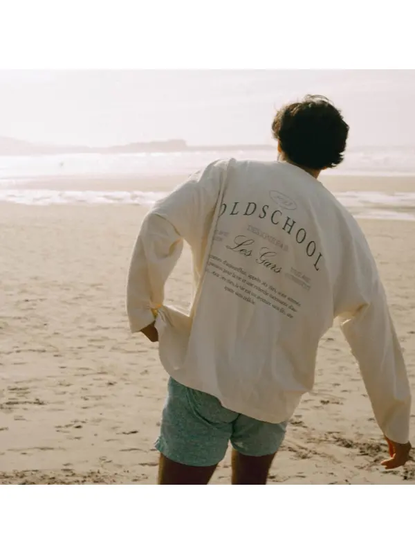 Surfers Between A T-shirt And A Sweatshirt Designed To Be Worn With The Purest Surfer Style - Aptkoi.com 