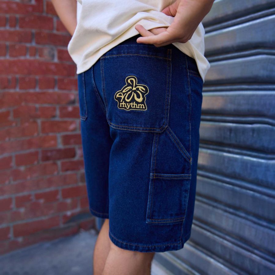 

Men's Vintage Hibiscus Embroidery Multi-Pockets Surf Cargo Denim Shorts